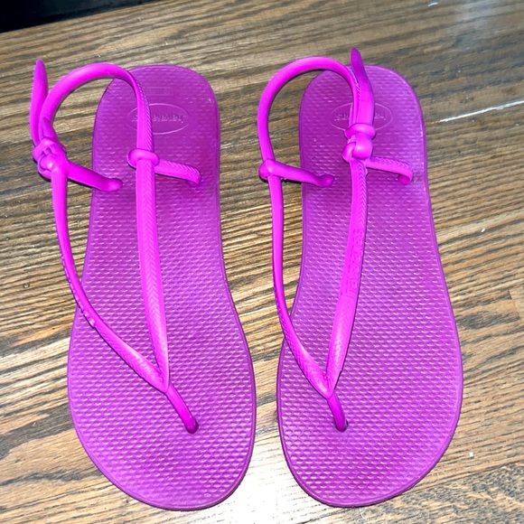 Flip flops - Picture 1 of 1